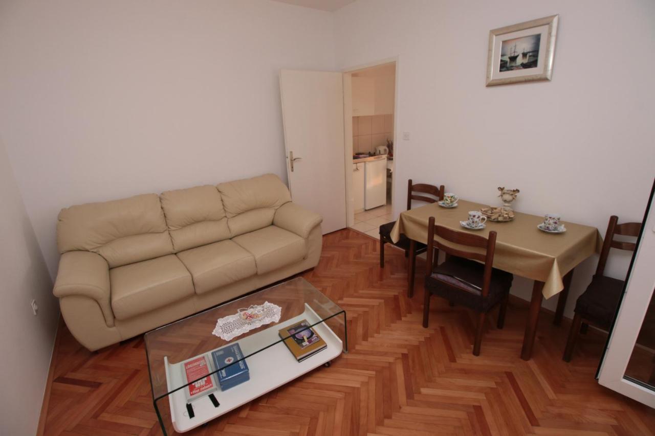 Apartmani Damir Livajic Оміш Екстер'єр фото
